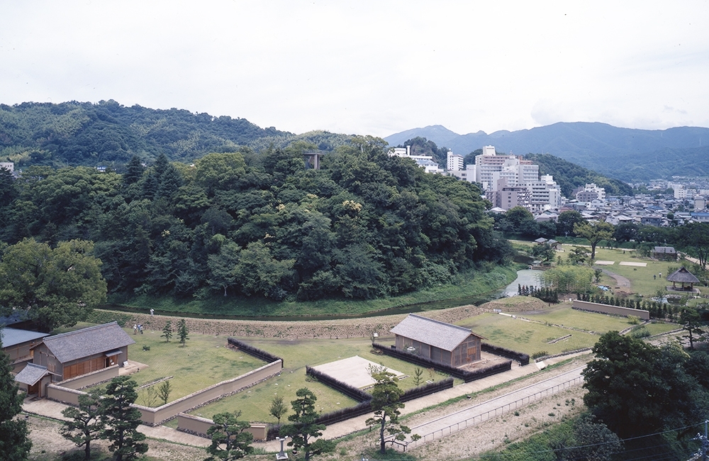湯築城_詳細.jpg